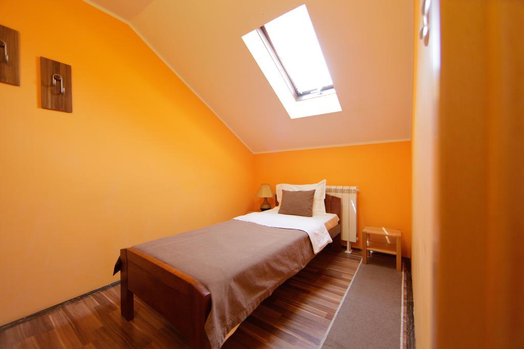 Rooms Konak Mikan Belgrade Luaran gambar